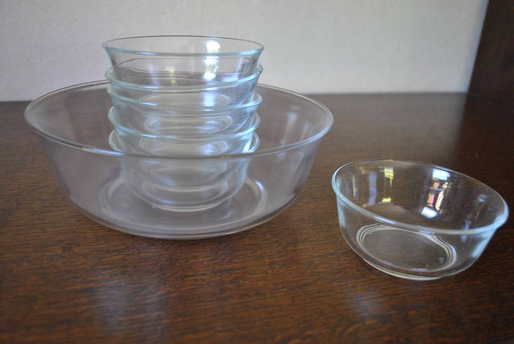 Inconsistent Netelig Beheren 1 glazen bowl-schaal met 6 kleine schaaltjes - Eersteklas Tweedehands